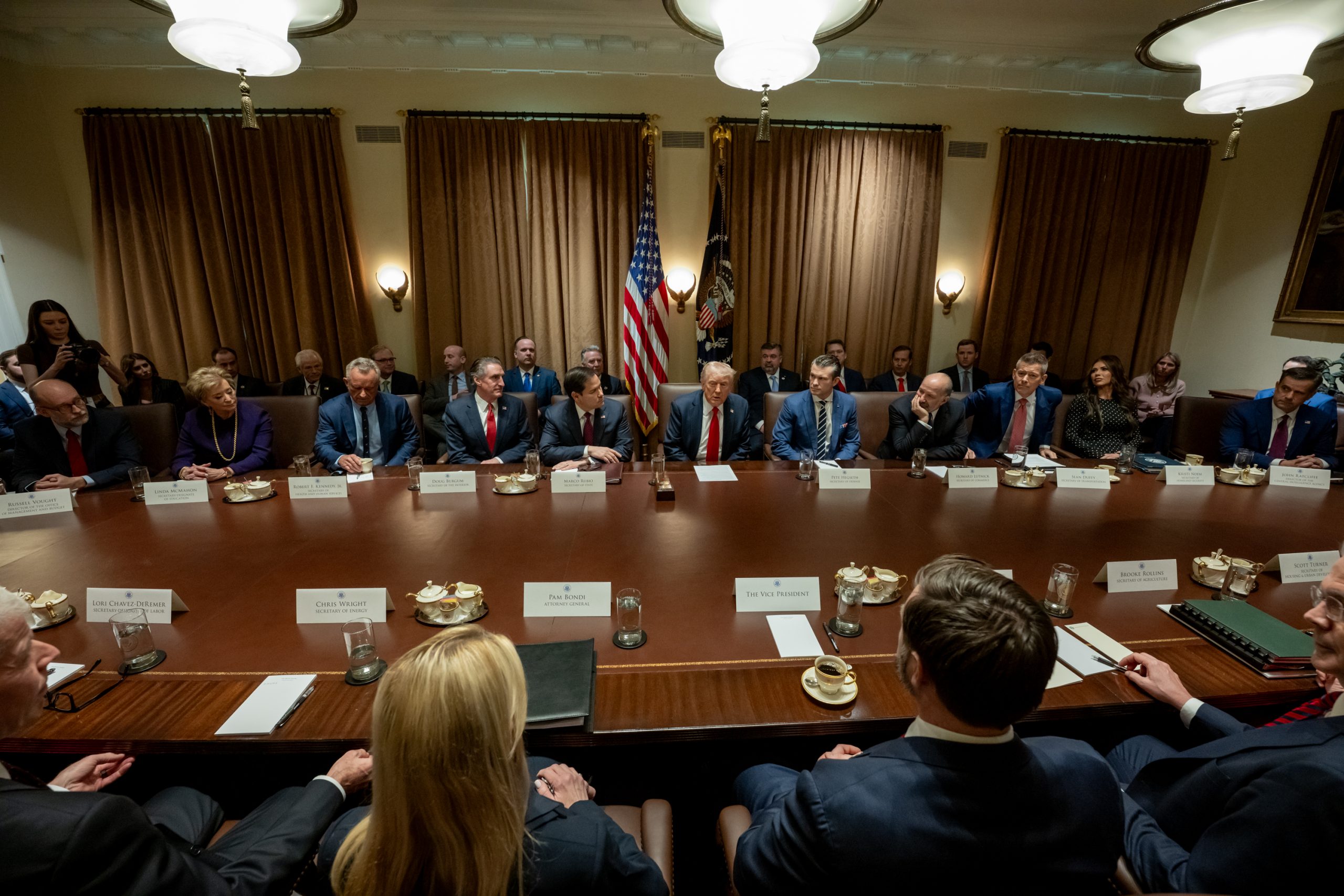 President_Trump_meeting_with_his_cabinet,_2025_free Wikimedia Commons