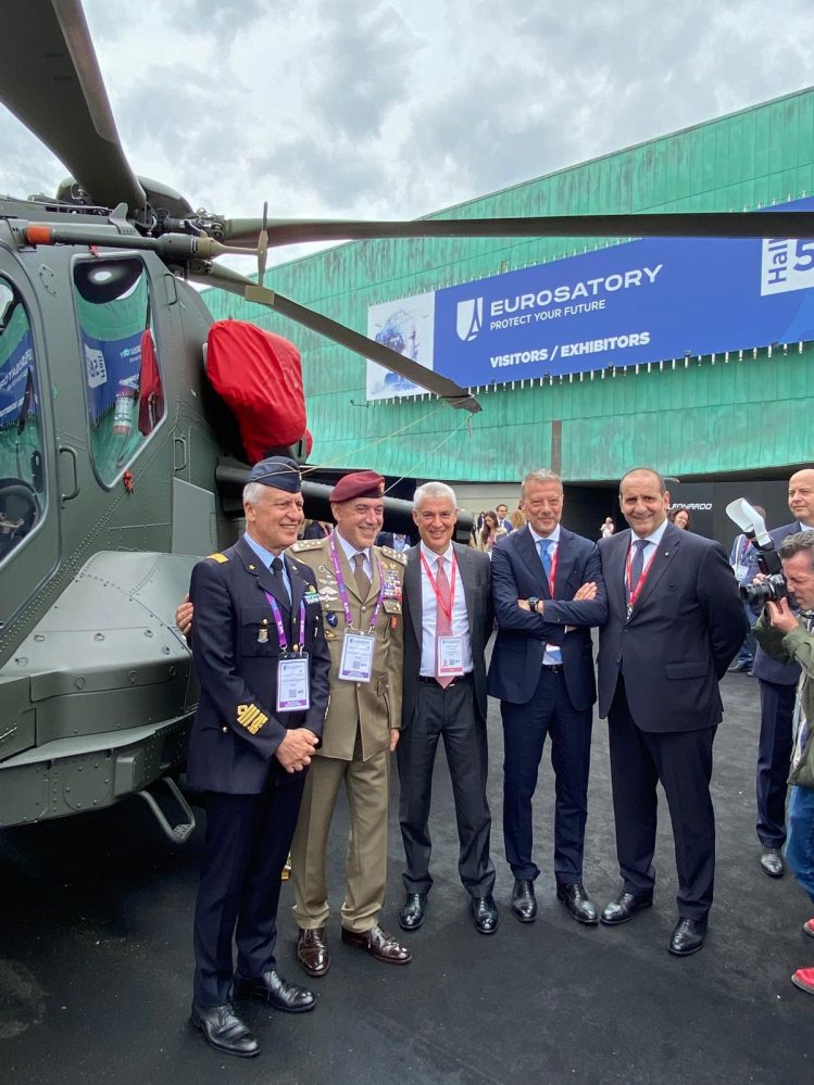 nuovo elicottero da esplorazione e scorta dell’Esercito Italiano Leonardo