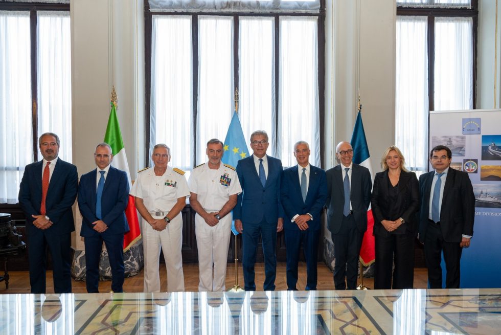 Orizzonte Sistemi Navali firma contratto marina militare