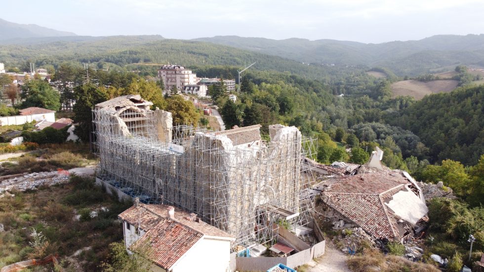 Chiesa San Francesco Amatrice foto Wikimedia Commons free