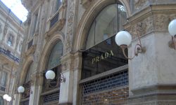 Prada galleria Milano free Wikimedia