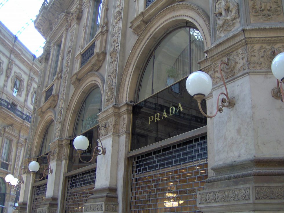 Prada galleria Milano free Wikimedia