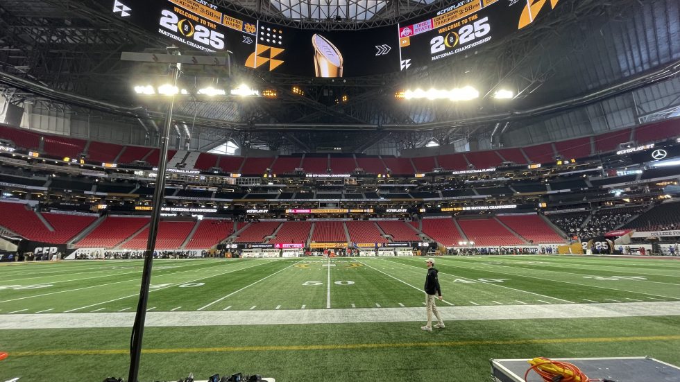 super bowl free wikimedia_2025-0120_CFP_NCG_Pre-Game_view_from_Notre_Dame_sideline